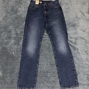 NWT Levi’s 501 Original High Rise Straight Leg Women’s Jeans Mid-Wash 28 X 32